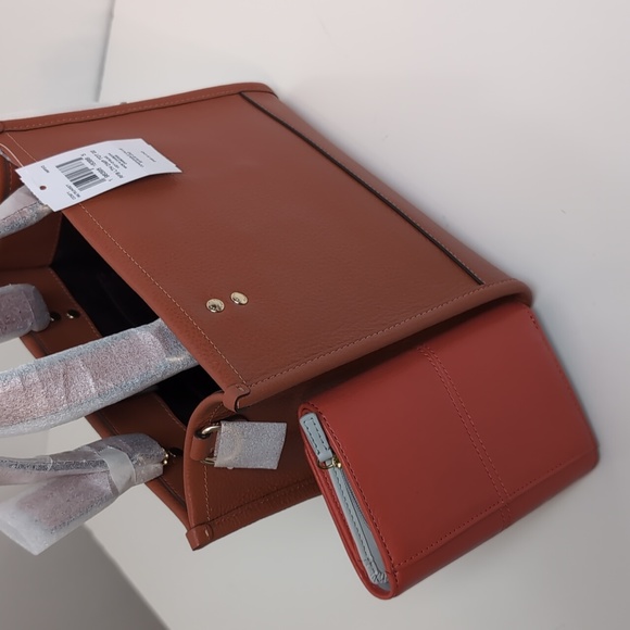 Coach CO971 + F48068 Leather Dempsey Tote & Clutch Wallet - Picture 6 of 16